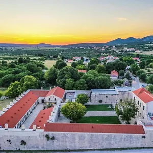 heritage-hotel-maskovica-han.hotelinzadar.com/
